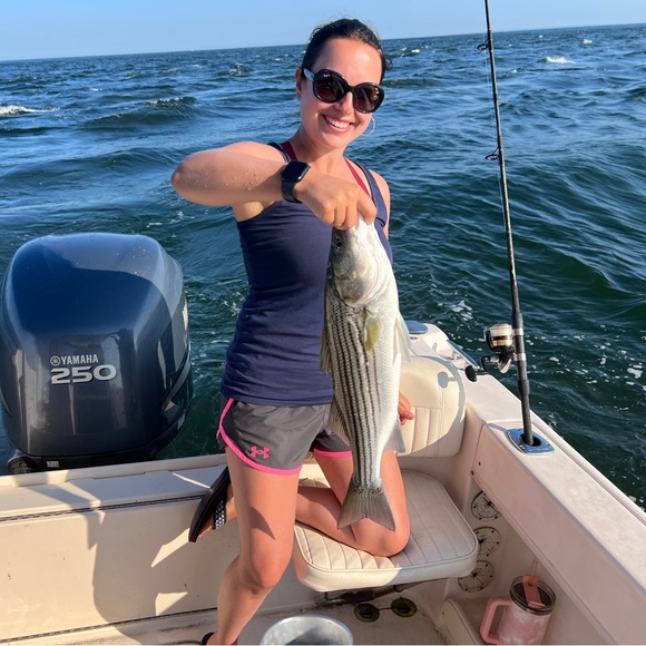 Meet your Posher, Amanda - Picture 2 of 2